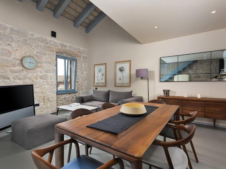 Loft De24 By Irundo Apartment โรวีน ภายนอก รูปภาพ